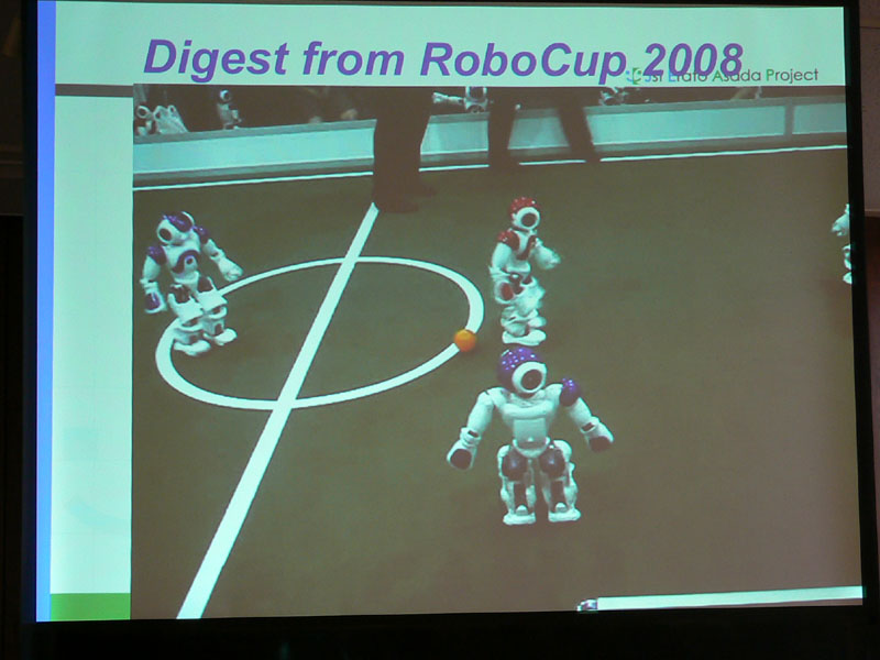 二足歩行ロボット｢Nao｣を使った共通プラットホームリーグも始まった