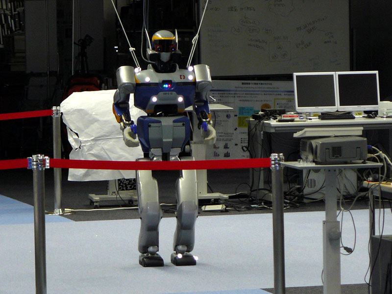 HRP-2。お馴染み、パトレイバー風味の顔で知られたロボット(昨年のツアーイベントで撮影)