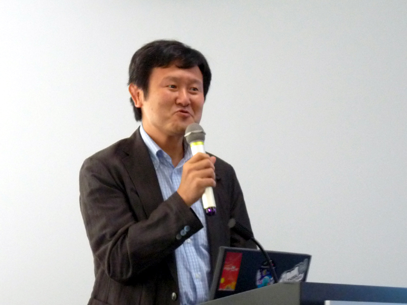 【写真1】マイクロソフトの加治佐俊一氏(業務執行役員 最高技術責任者)の挨拶