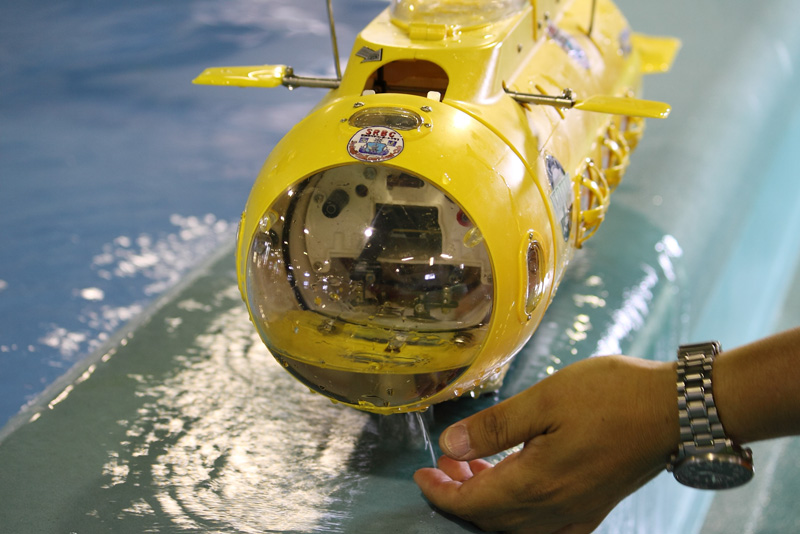 CCDカメラをオプションで搭載でき、水中カメラロボットとして使用可能だ