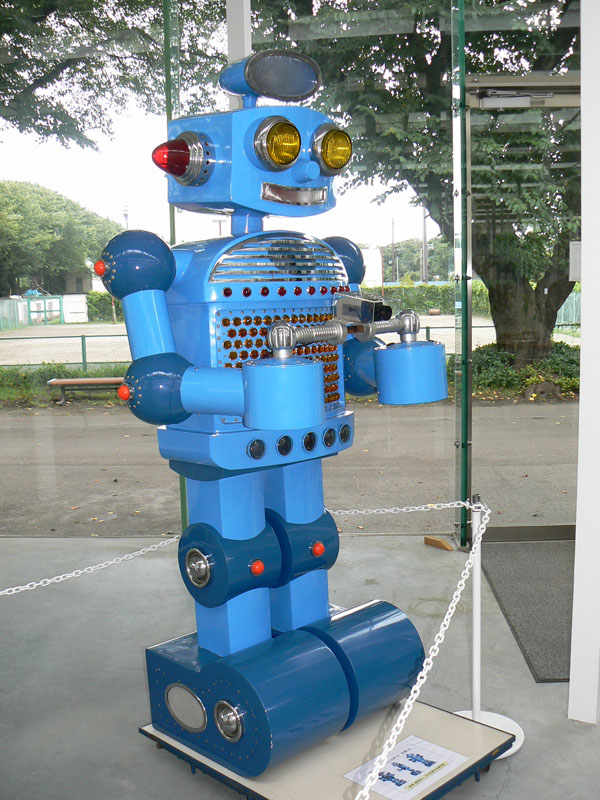 大阪万博に出展されたカメラマンロボット「太郎くん」