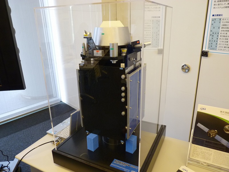 「準天頂衛星初号機」は2010年度の打上げ予定。現在、愛称も募集中