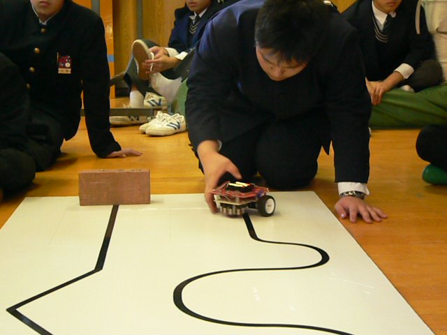 C部門は、関西地区限定のライントレース競技