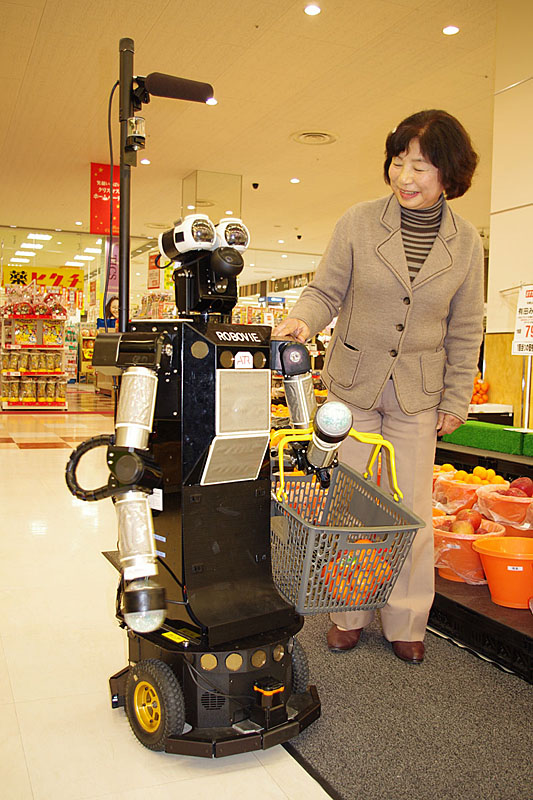 ロボットと一緒に、会話をしながら買い物を楽しむ