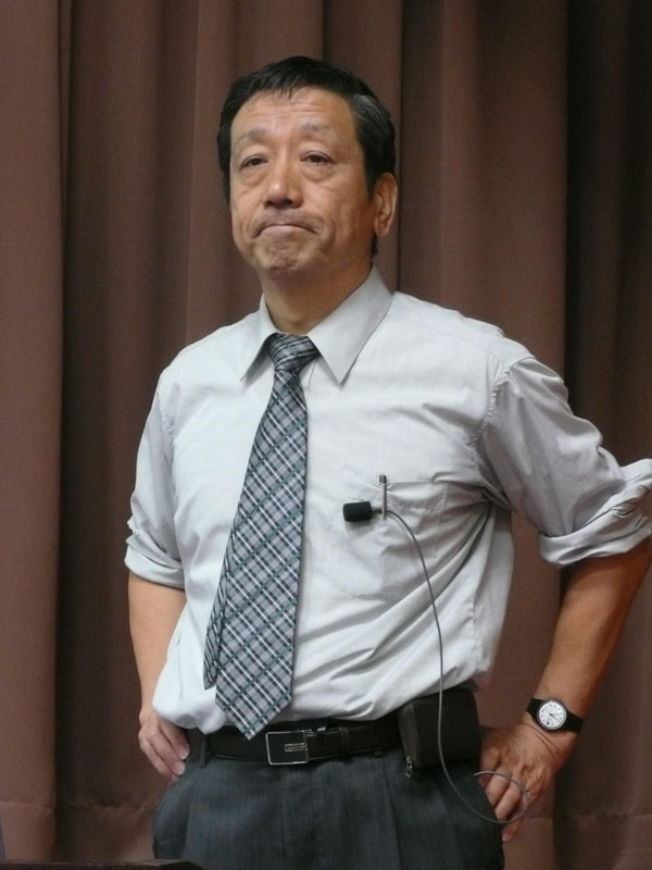 【写真2】東京工業大学大学院 広瀬茂男教授。ヘビ型ロボットの開発で大変有名なロボット工学の第一人者