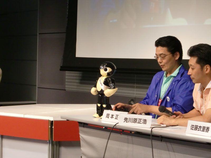 今秋、第16回ROBO-ONEも開催される『ジャパン・ロボット・フェスティバル2009　in　TOYAMA』の宣伝隊長、MANOI君もご挨拶