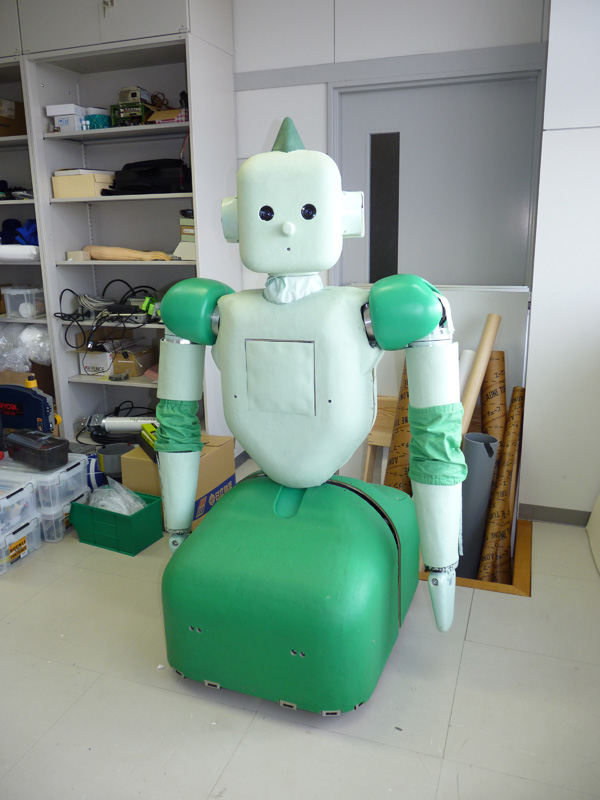Robot Watch ニュース 理研 東海ゴム人間共存ロボット連携センター クマ型の介護支援ロボット Riba を発表