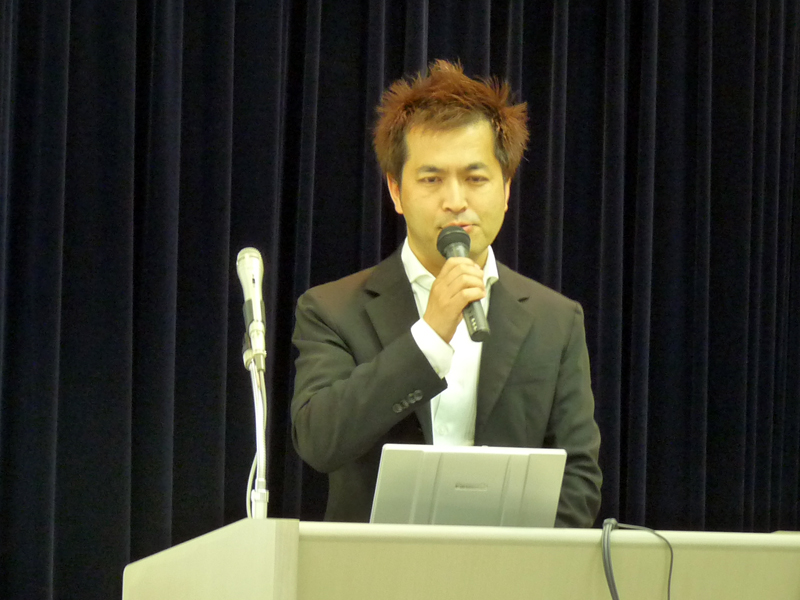 【写真2】ゼットエムピー 代表取締役社長 谷口恒氏の挨拶。本フォーラムの趣旨などを説明