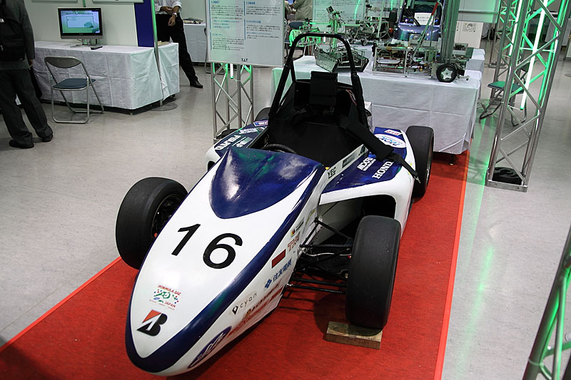 全日本学生フォーミュラの参加マシン。チームTUAT Formulaは2009年度大会では63チーム28位を記録した