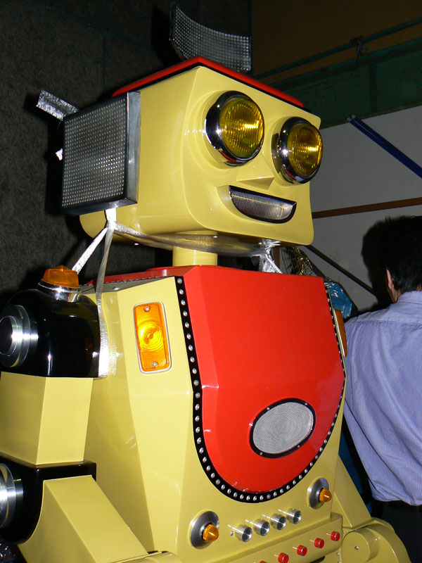 故・相澤次郎製作のロボット